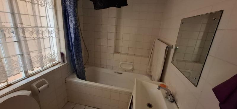 1 Bedroom Property for Sale in Fish Hoek Western Cape